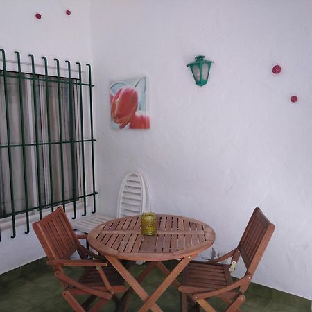 2 Calle Las Azucenas Playa Del Aguila  Exterior photo