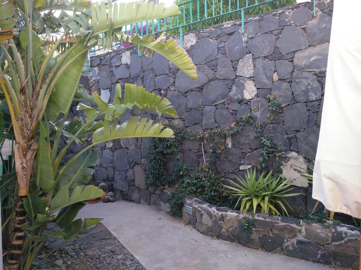 2 Calle Las Azucenas Playa Del Aguila  Exterior photo