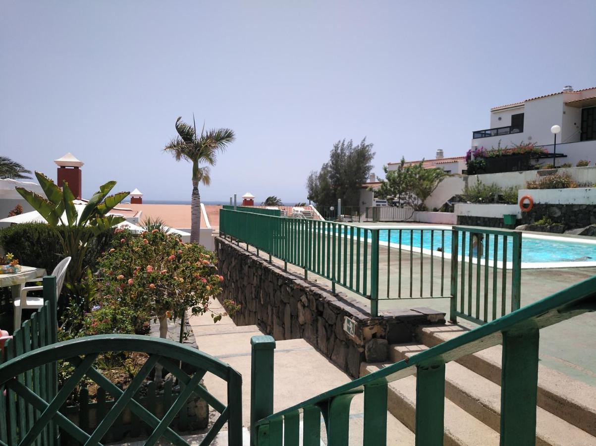 2 Calle Las Azucenas Playa Del Aguila  Exterior photo