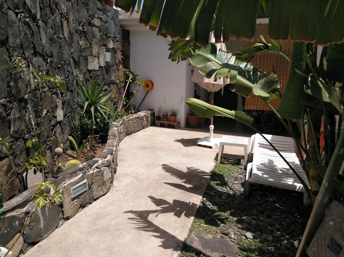 2 Calle Las Azucenas Playa Del Aguila  Exterior photo